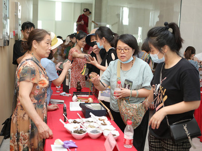 連接現(xiàn)代生活 綻放迷人光彩 --2022年“文化和自然遺產(chǎn)日”芙蓉區(qū)非遺宣傳展示暨“戲曲進(jìn)鄉(xiāng)村(社區(qū))”文化惠民活動(dòng)圓滿舉行 承辦展覽展示活動(dòng)