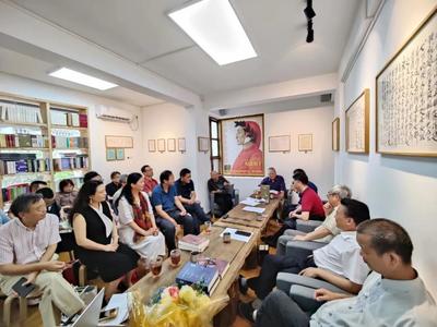 《神曲》東來的形式與格義漫談——以承辦展覽展示活動(dòng)為鏡像的跨文化折射